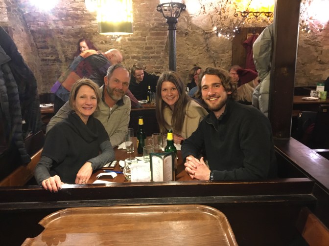 Zwolf Apostelkeller (Twelve Apostles) Restaraunt